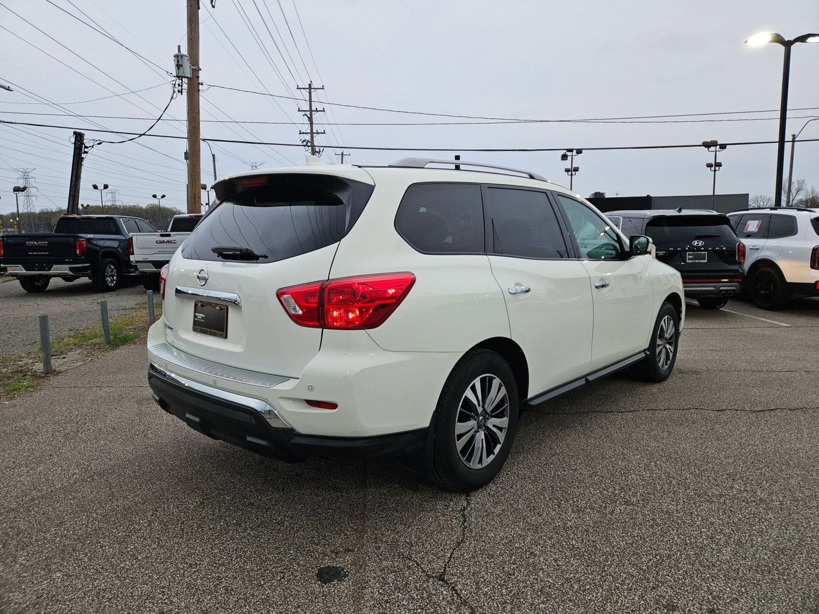 2020 Nissan Pathfinder S 2WD