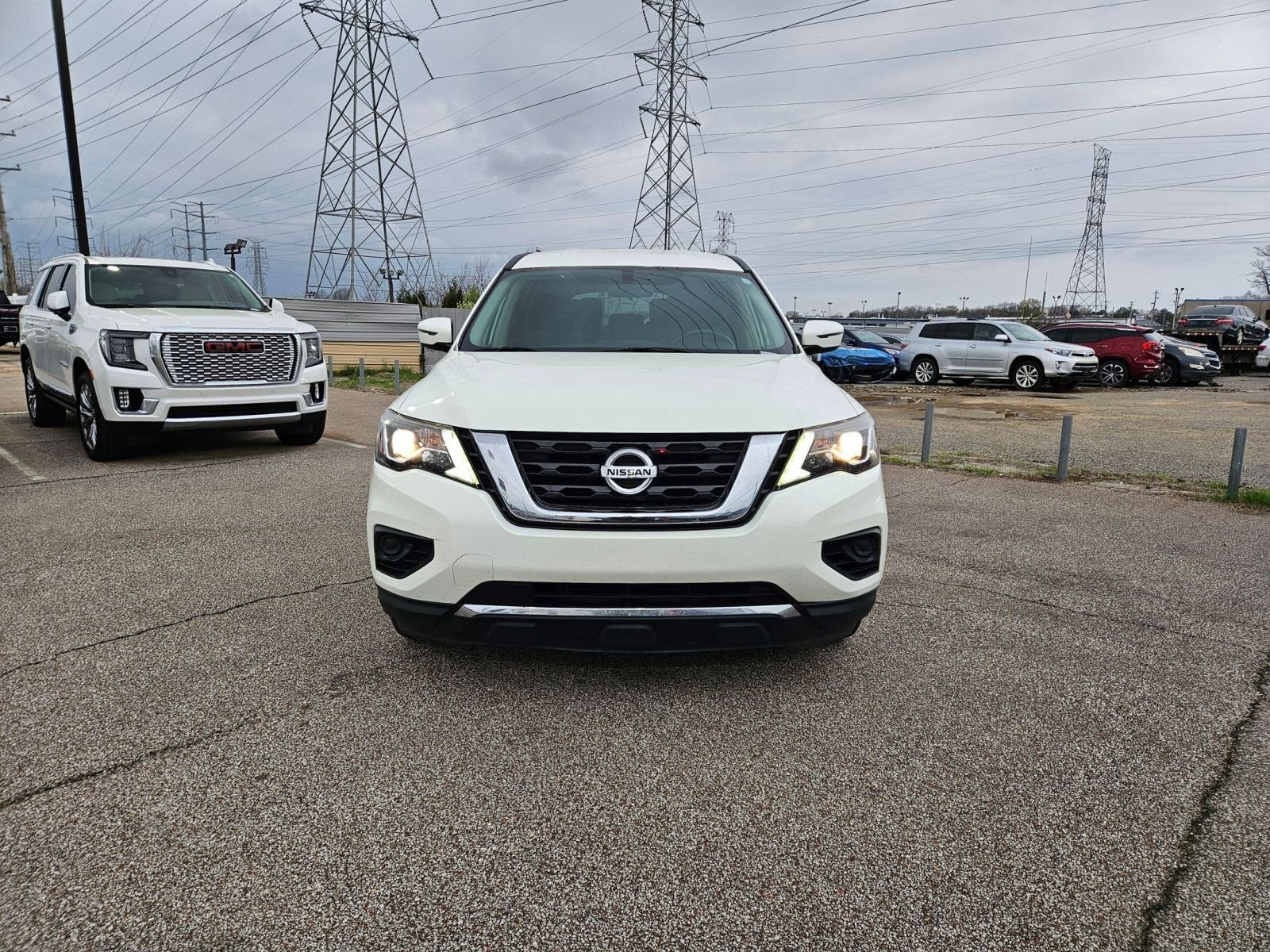2020 Nissan Pathfinder S 2WD