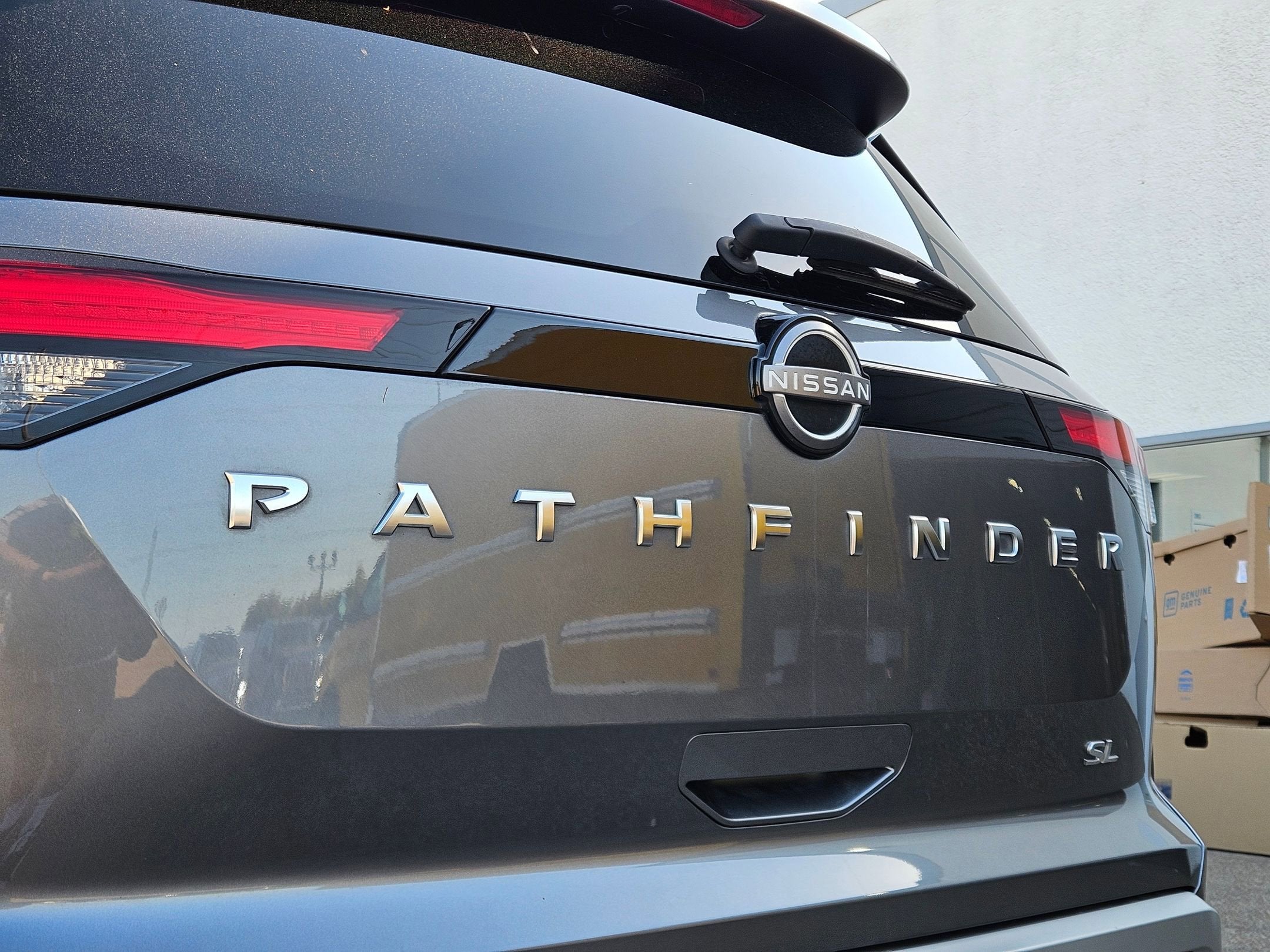 2023 Nissan Pathfinder SL