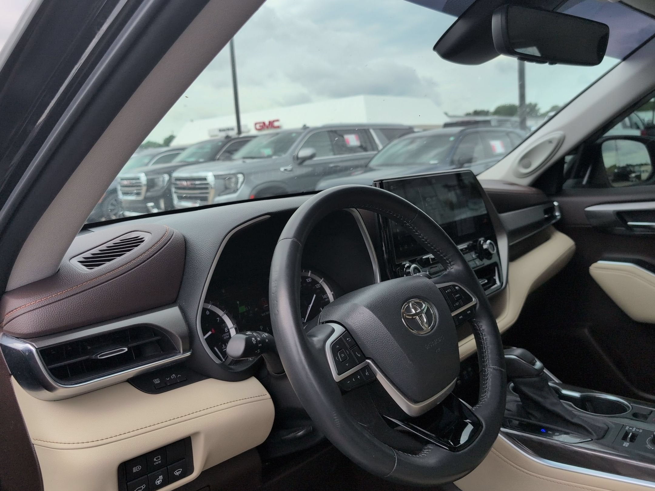 2022 Toyota Highlander Limited