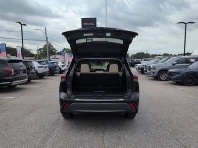 2022 Toyota Highlander Limited