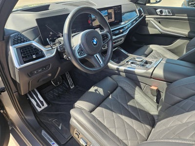 2025 BMW X5 M60i