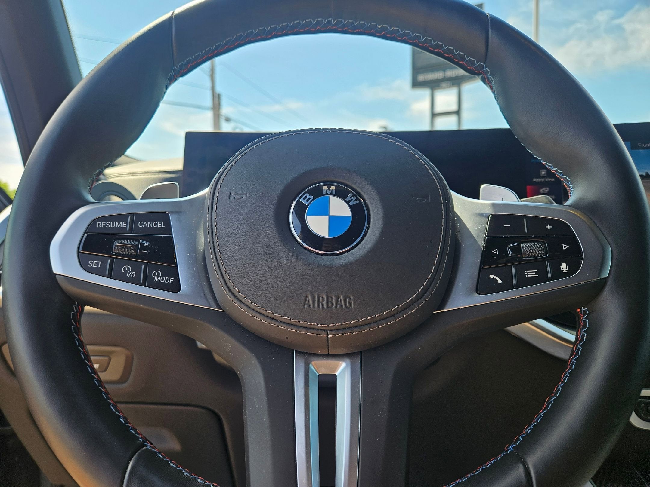 2025 BMW X5 M60i