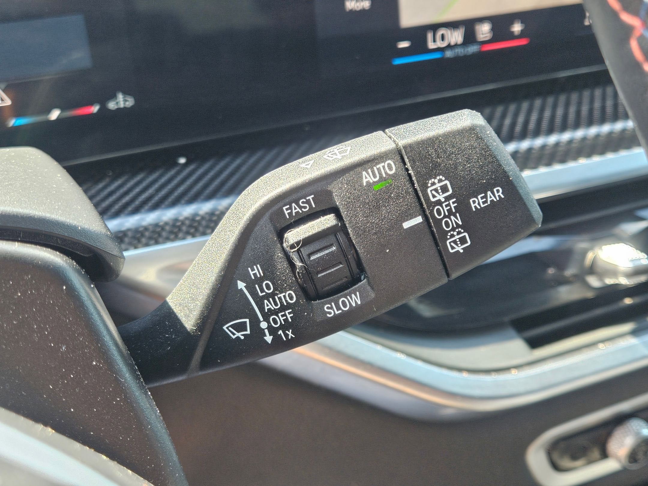 2025 BMW X5 M60i