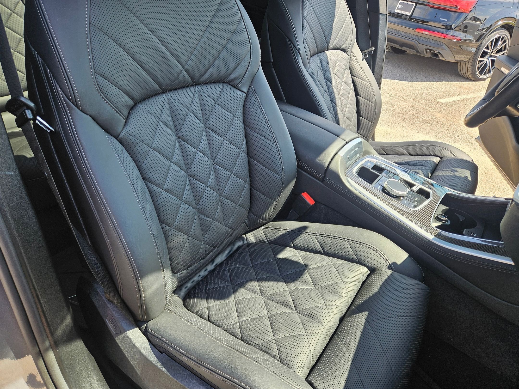 2025 BMW X5 M60i