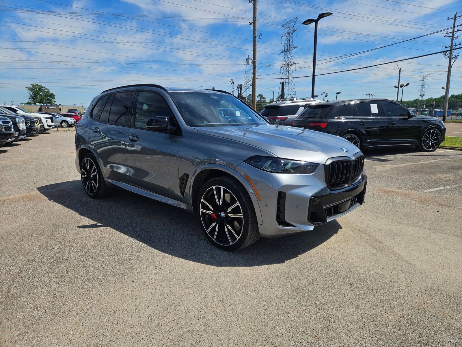 2025 BMW X5 M60i