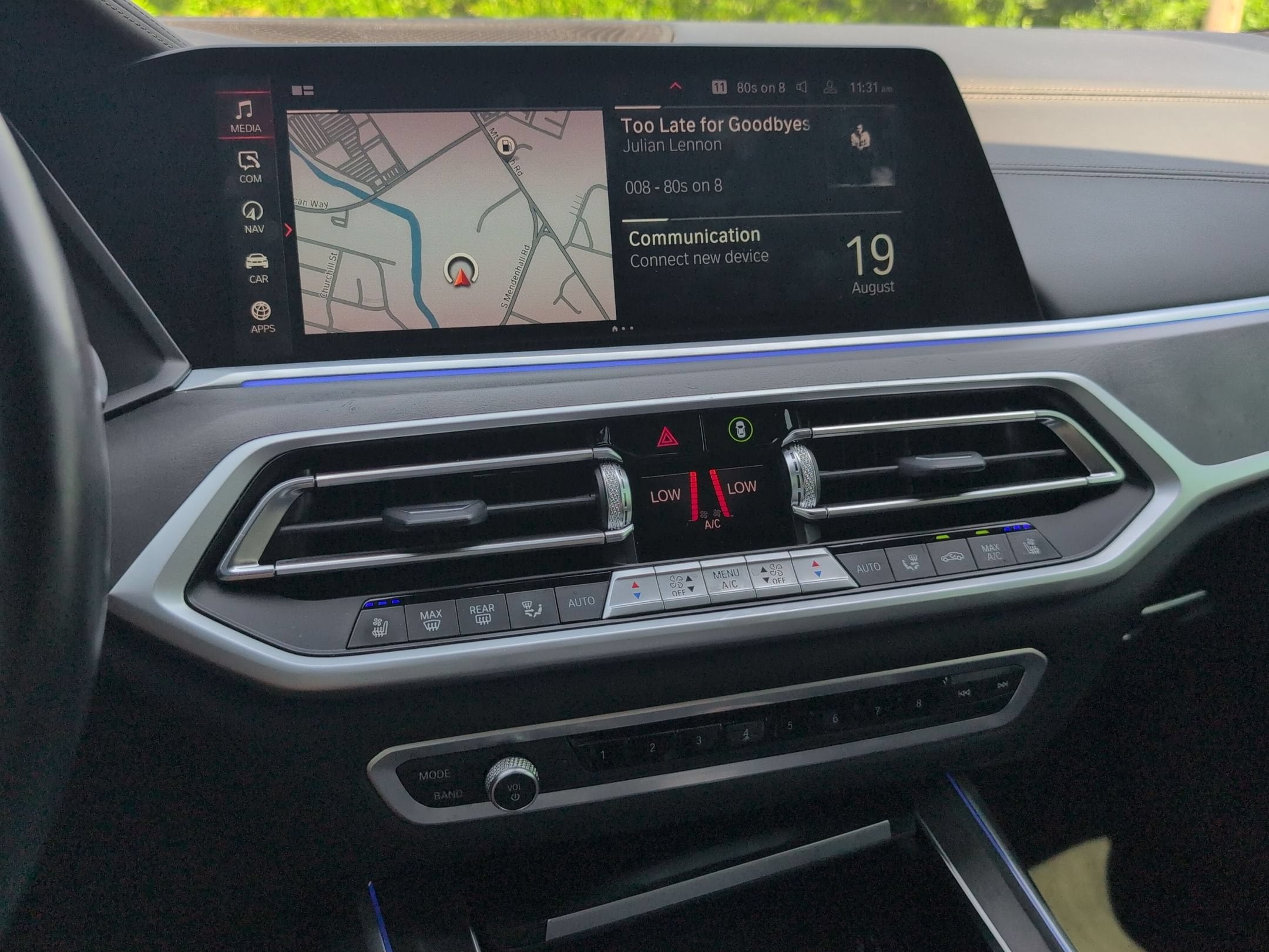 2022 BMW X7 M50i