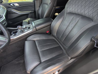 2022 BMW X7 M50i