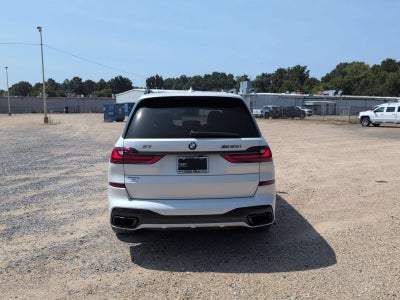 2022 BMW X7 M50i