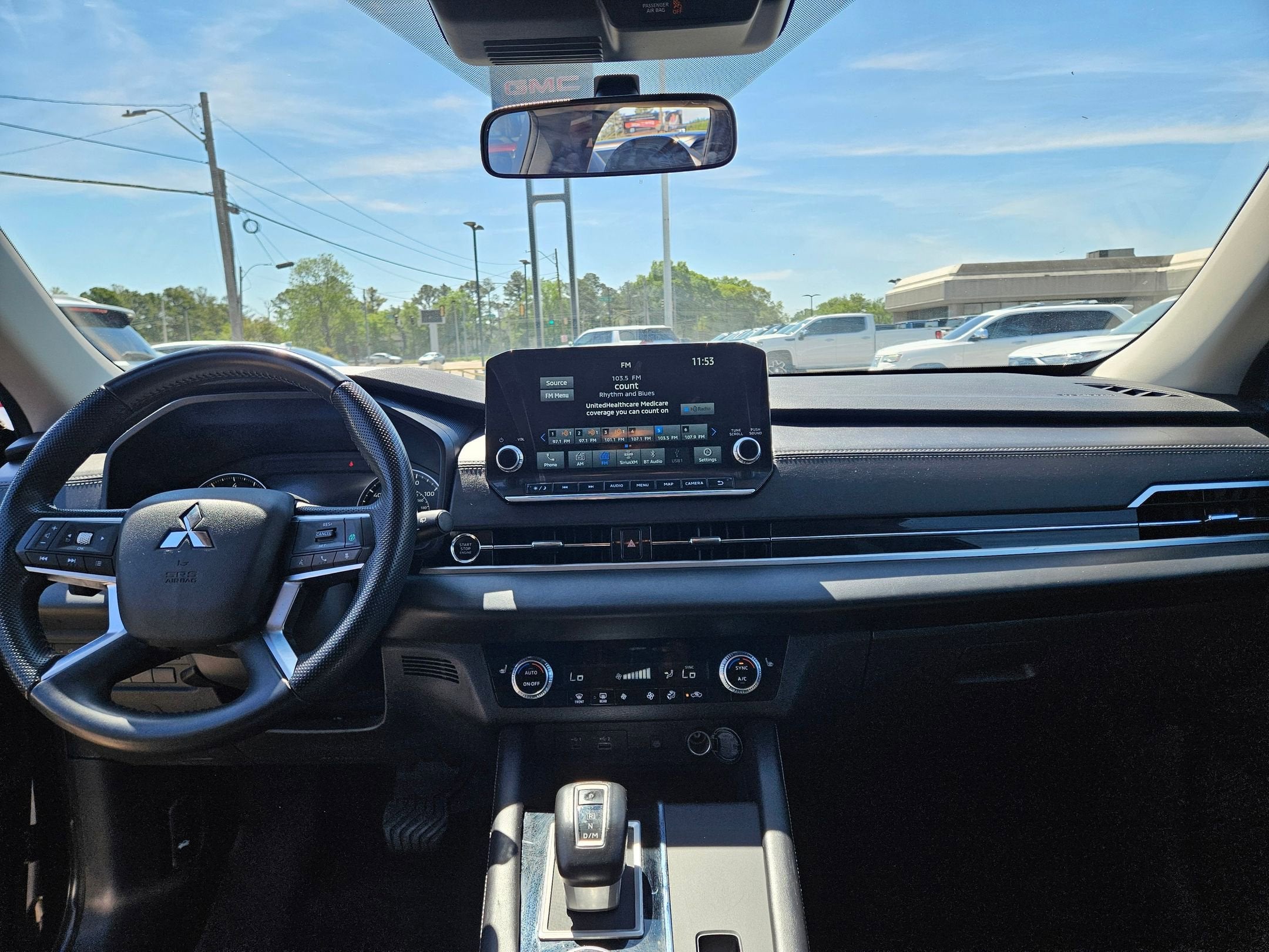 2024 Mitsubishi Outlander SE