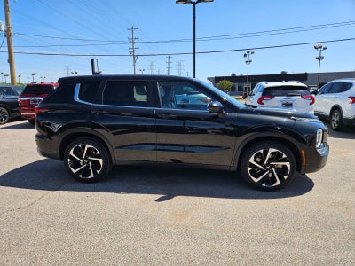 2024 Mitsubishi Outlander SE