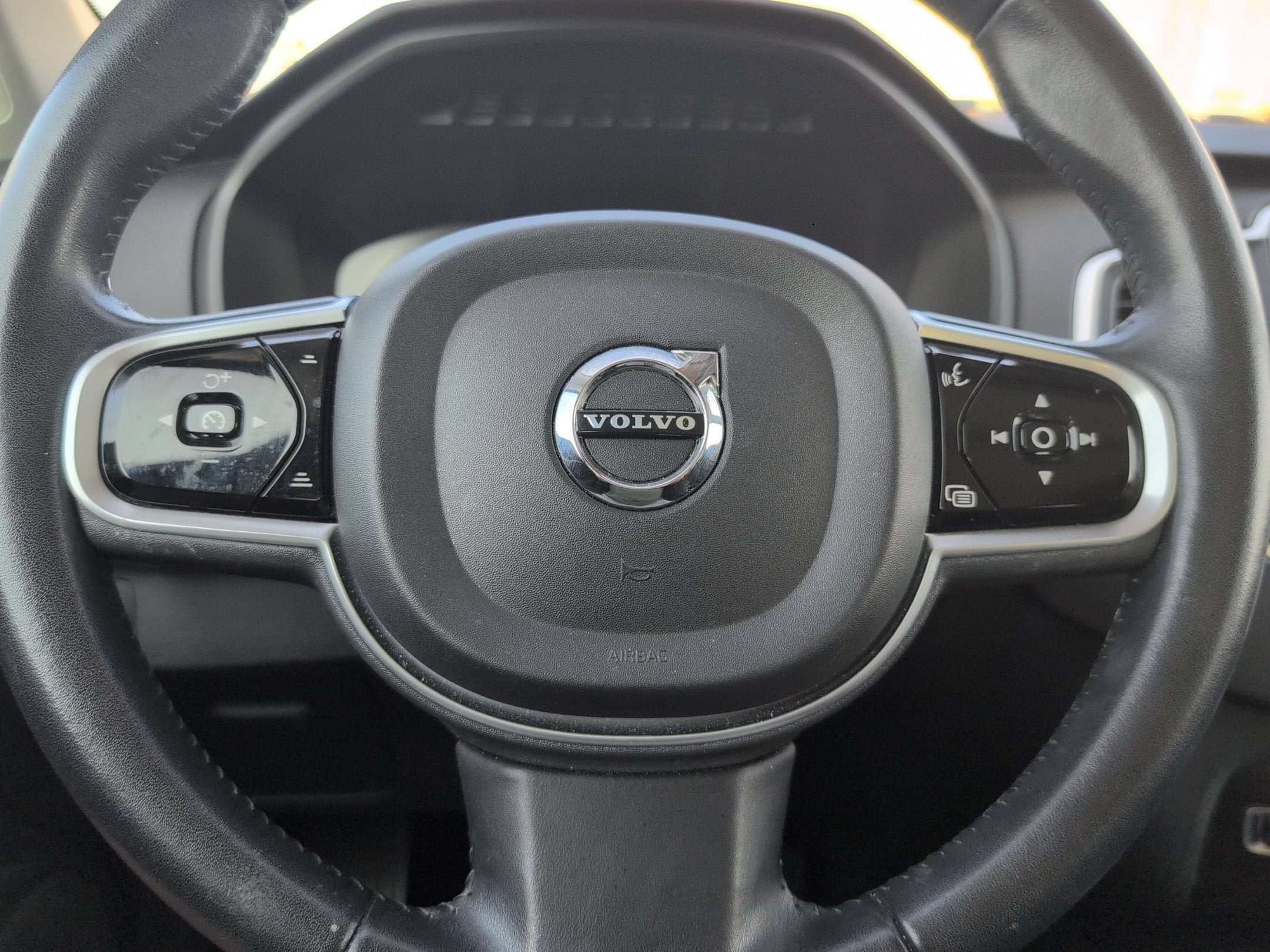 2019 Volvo XC90 Momentum
