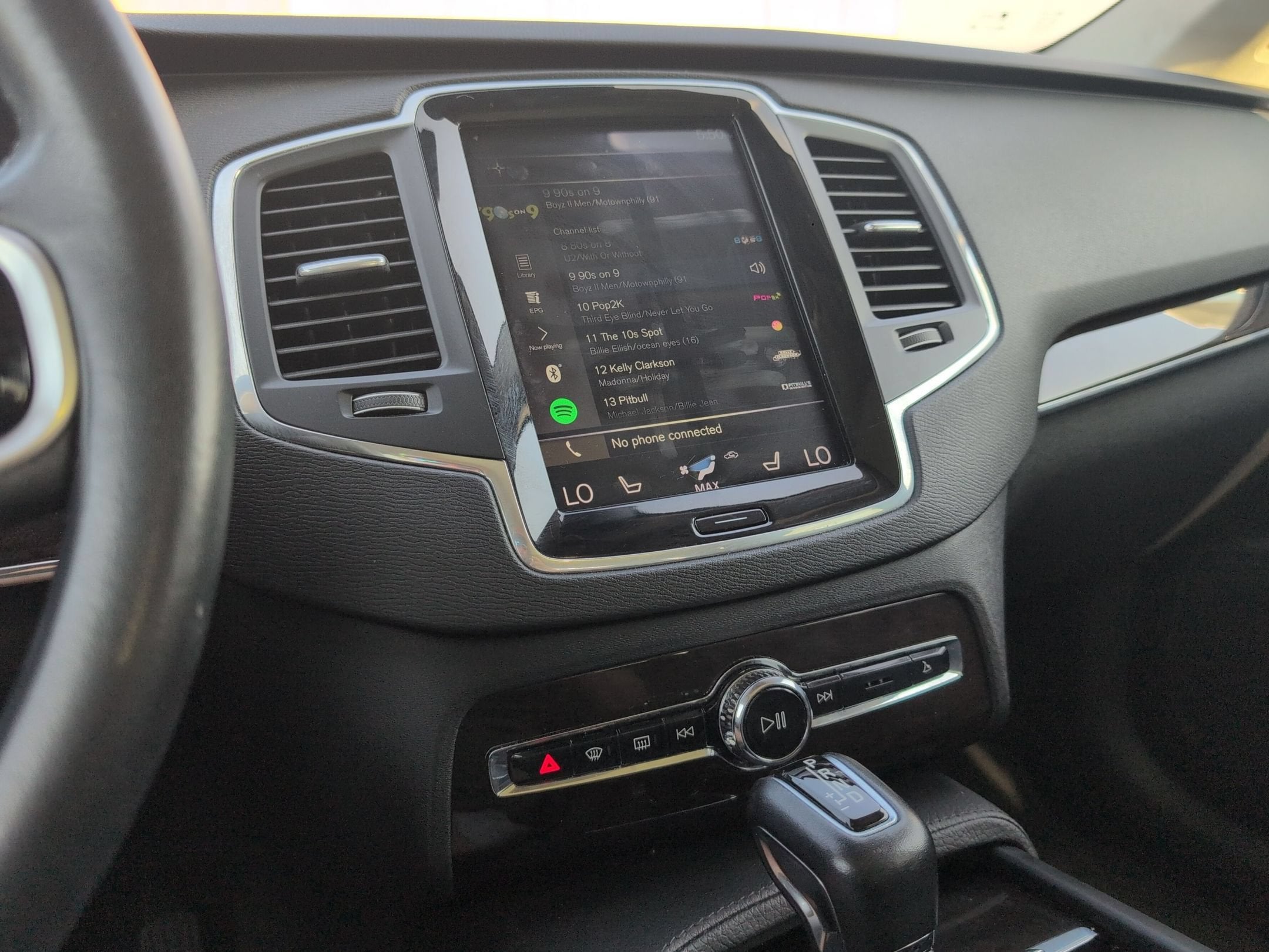 2019 Volvo XC90 Momentum