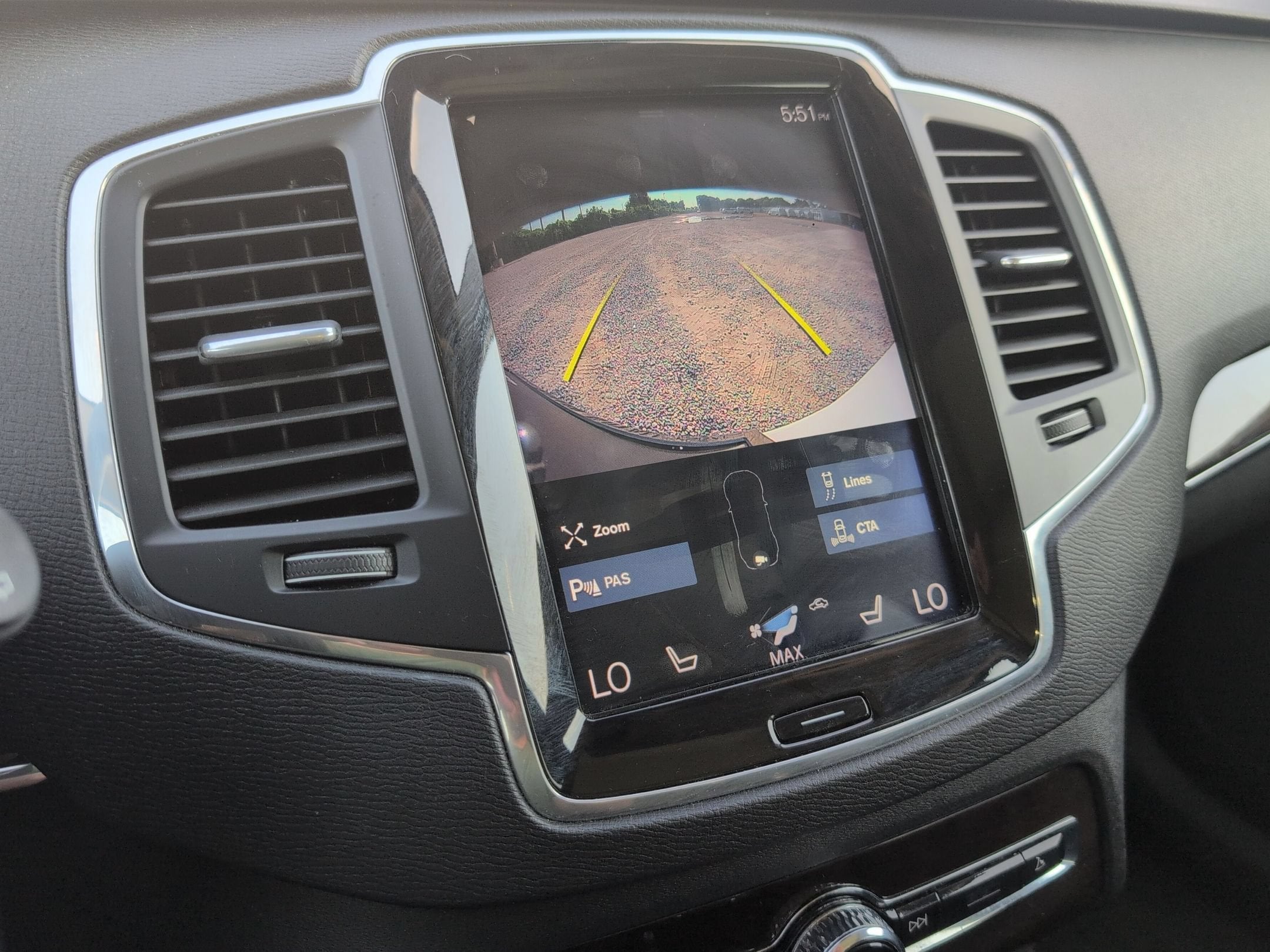 2019 Volvo XC90 Momentum