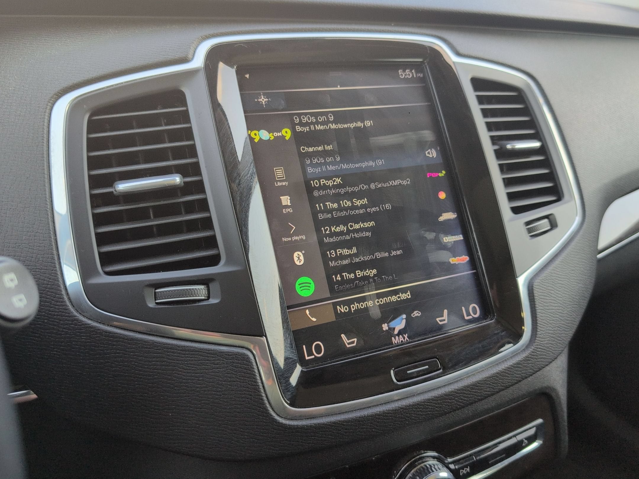 2019 Volvo XC90 Momentum