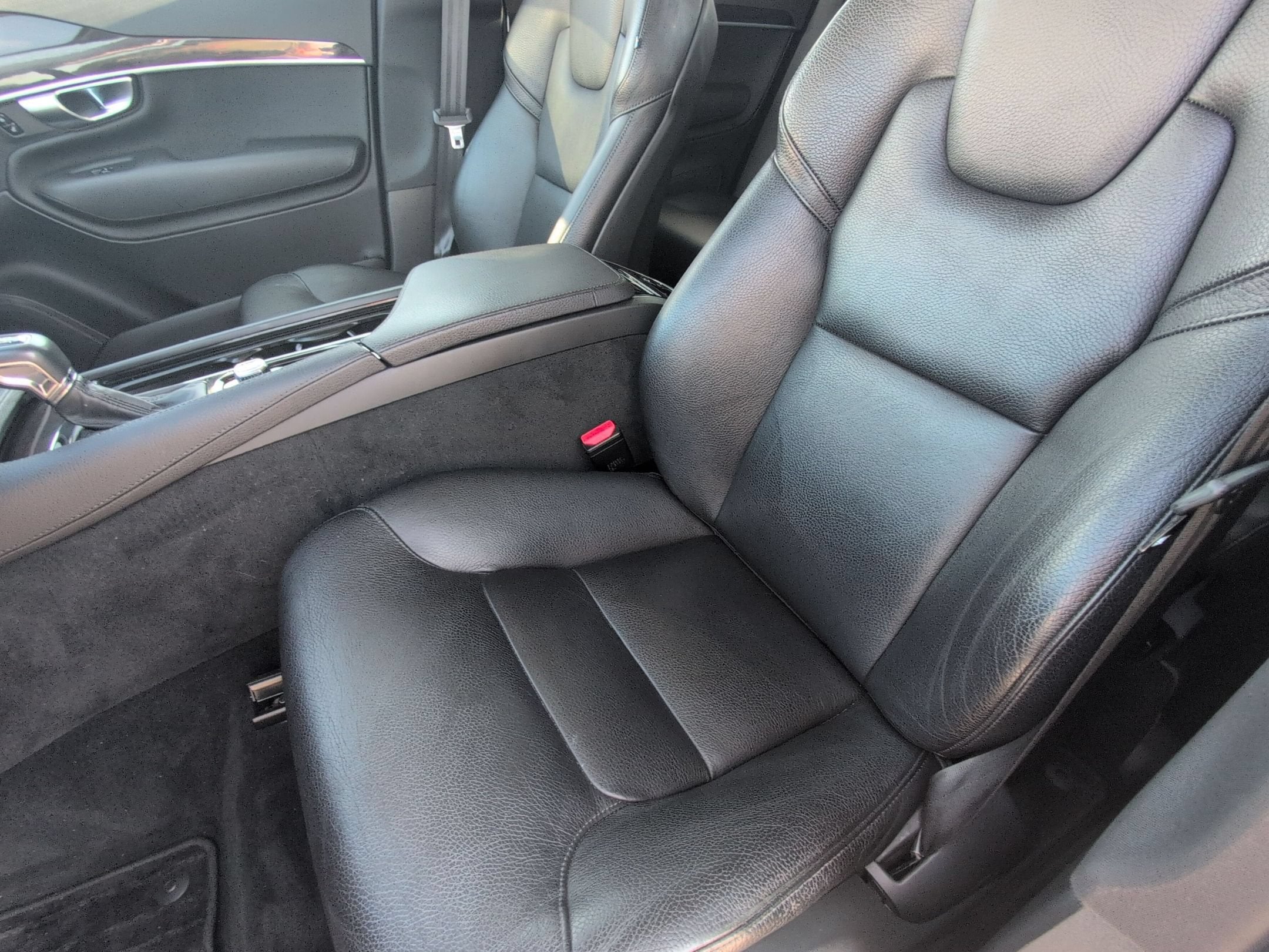 2019 Volvo XC90 Momentum