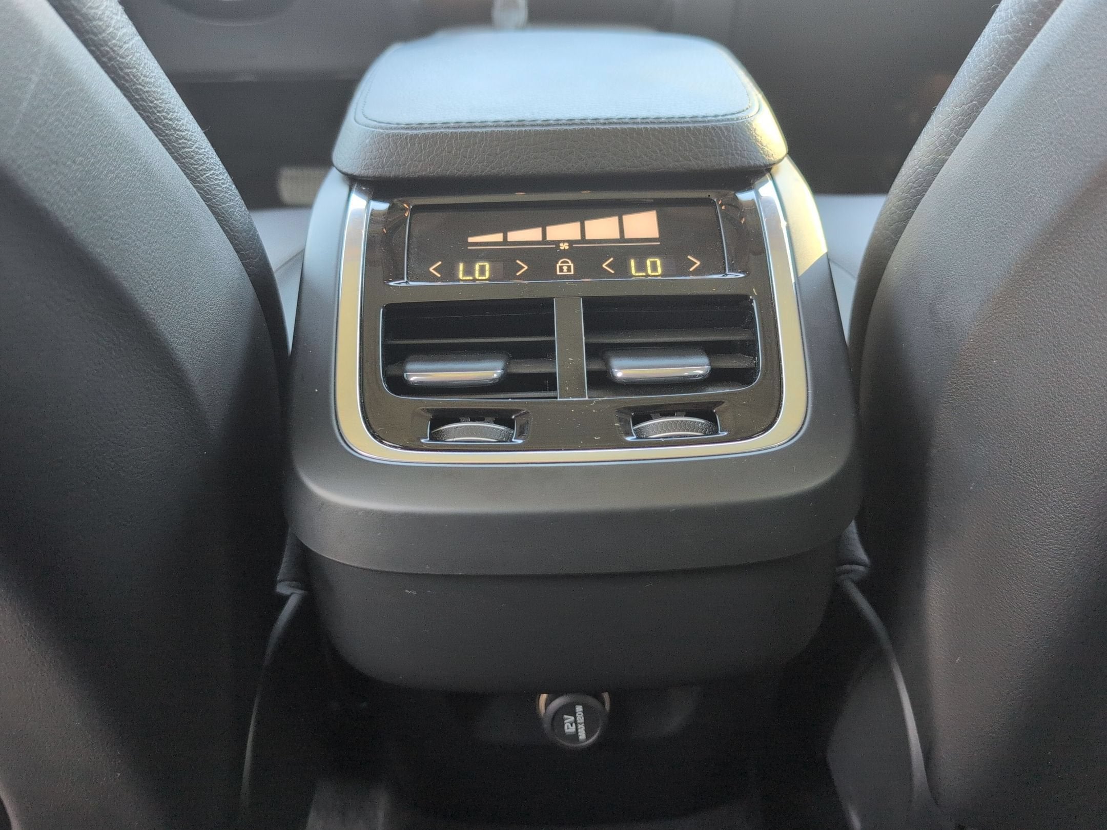 2019 Volvo XC90 Momentum