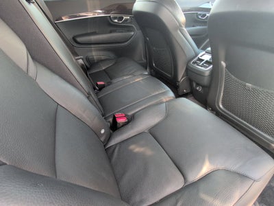 2019 Volvo XC90 Momentum