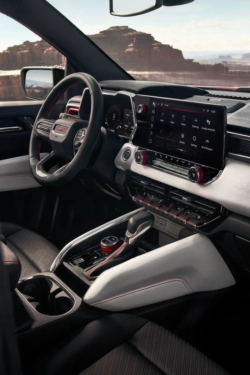 2026 GMC Canyon infotainment system at Rivard-Royall GMC in MEMPHIS TN