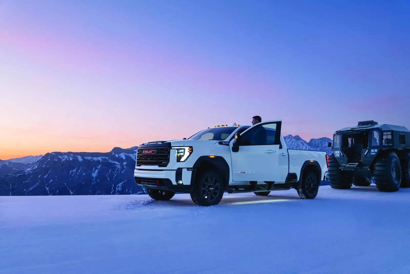 2026 GMC Sierra 2500HD Denali Crew Cab 4WD
